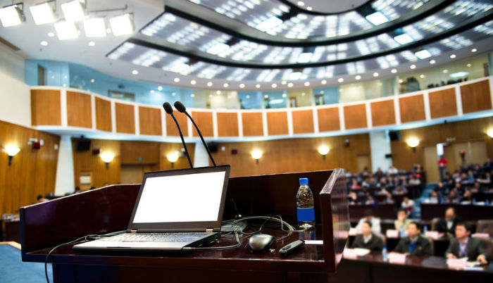 Salle de colloque et audience