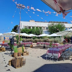 Déjeuner guinguette sous le soleil - Fos-sur-Mer